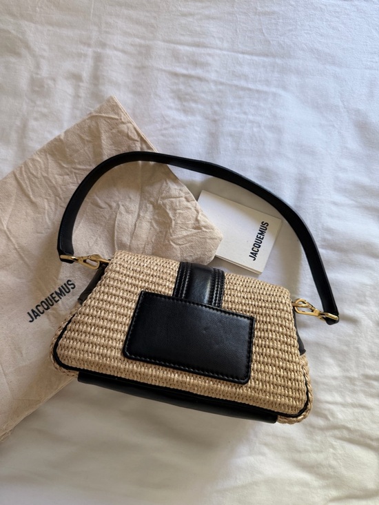 Jacquemus Beige Woven Shoulder Bag with Black Trim and Gold Logo - Picture 3 of 5